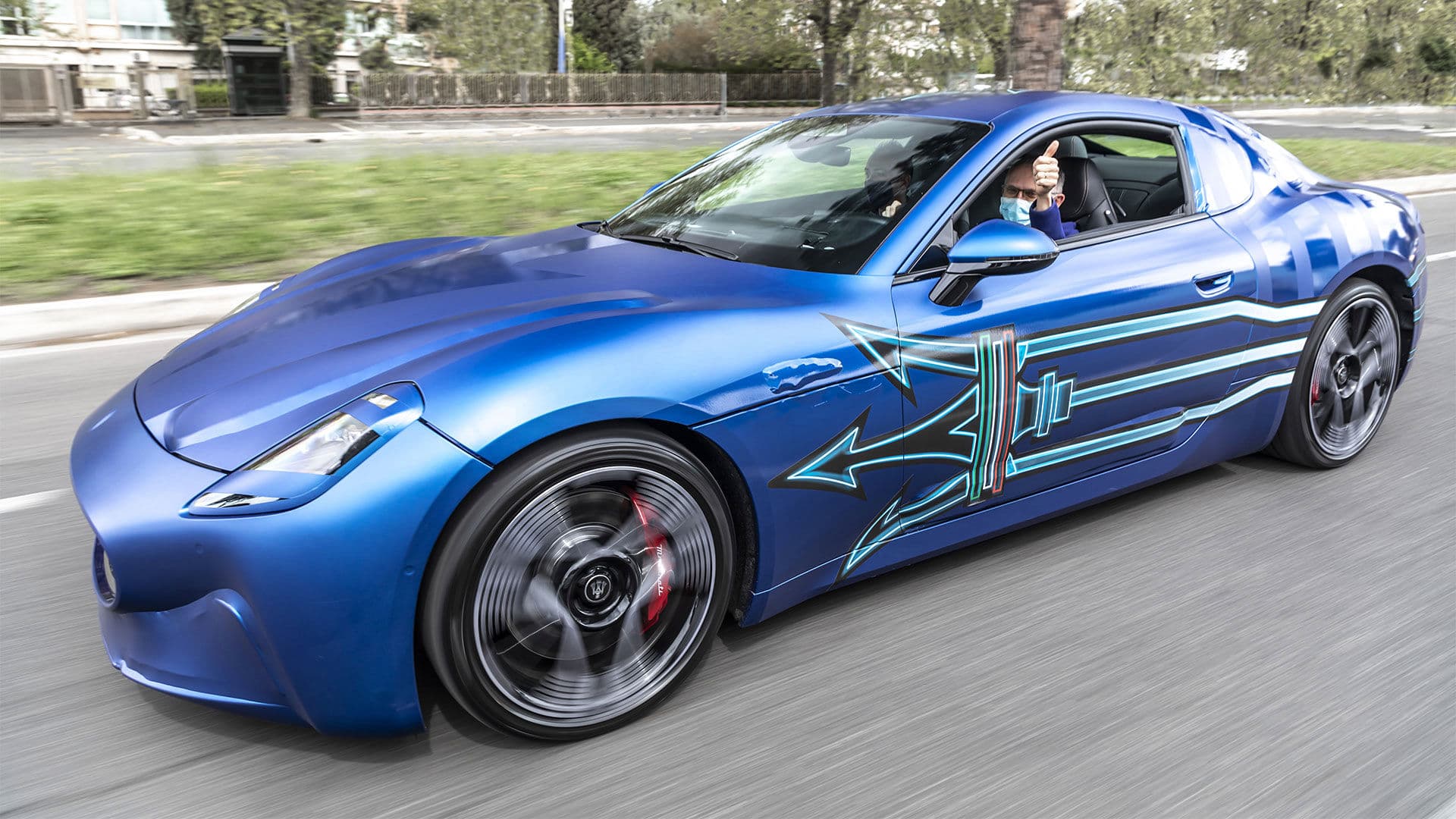 Cooches - Maserati presenta su primer vehículo eléctrico el GranTurismo Folgore